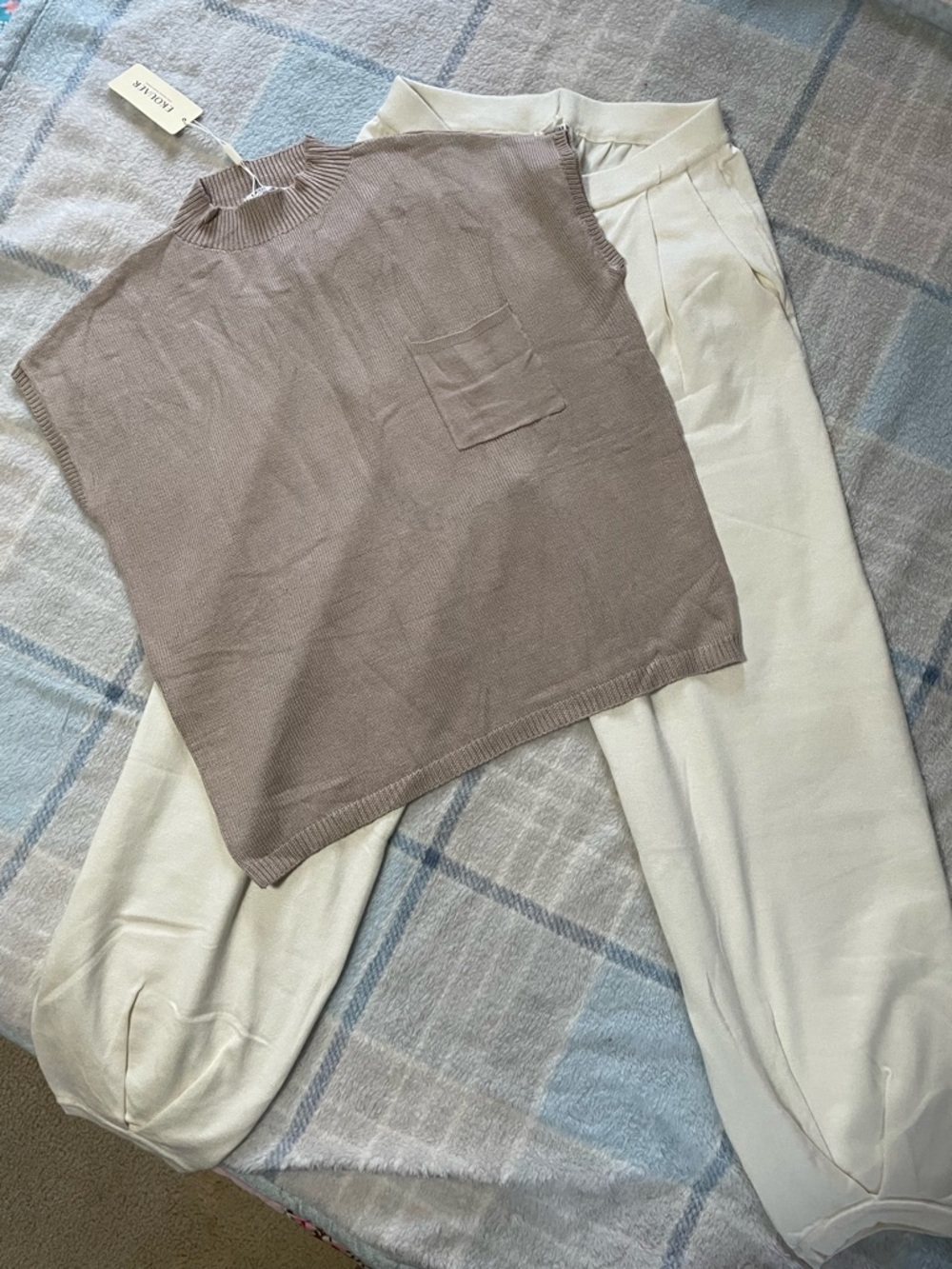 Sleeveless Knit top and pants size medium loungewear